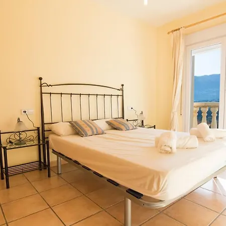 Abahana Villas Sandra *