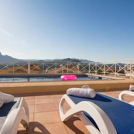 בית נופש Abahana Villas Sandra קלפה